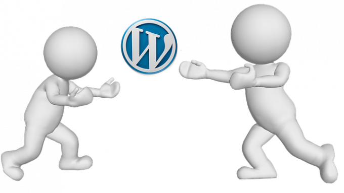 WordPress logo met twee geïllustreerde poppen